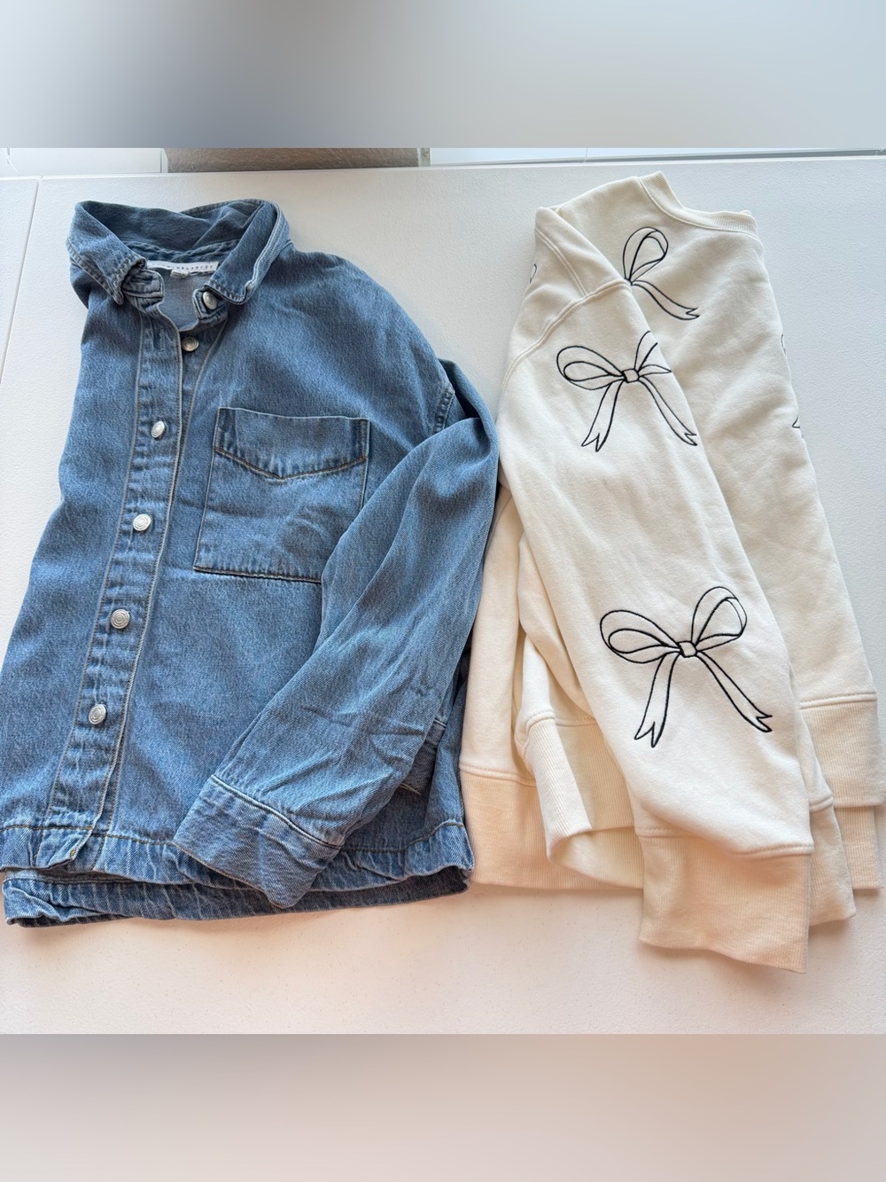 Jane and Delancey Blue Denim Shirt Jacket & Cream Bow-Print Sweatshirt M/L